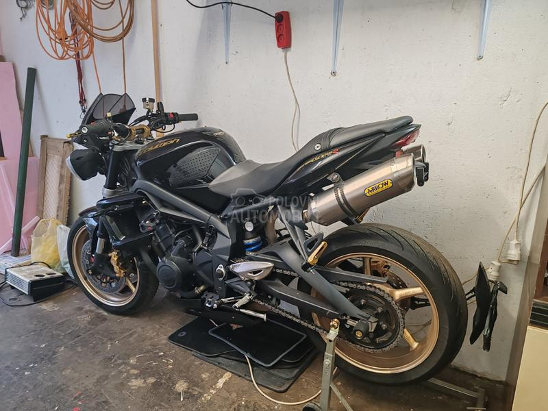 Triumph Street Triple R 675