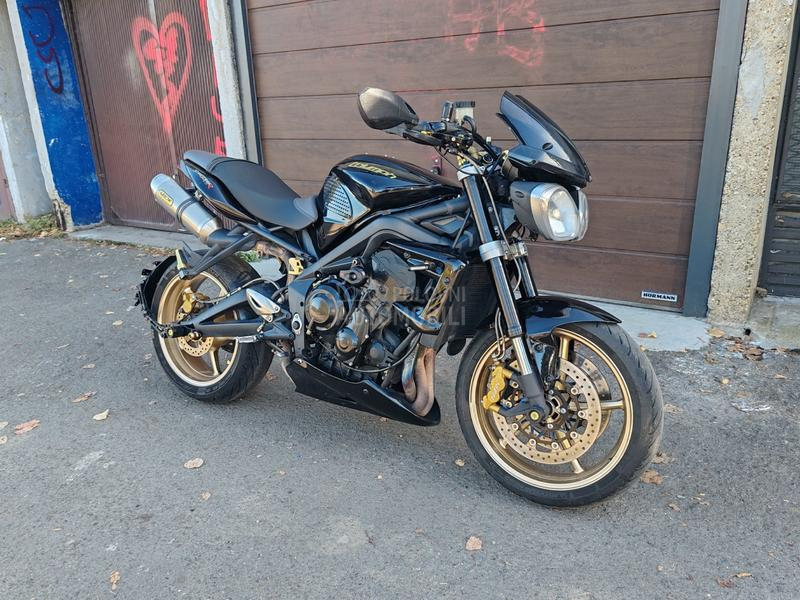 Triumph Streety Triple R 675