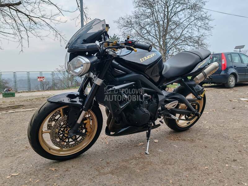 Triumph Street Triple R 675