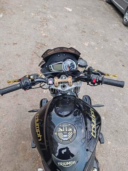 Triumph Street Triple R 675
