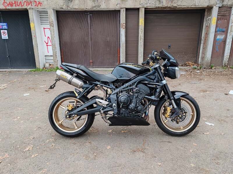 Triumph Street Triple R 675