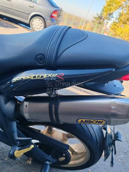 Triumph Streety Triple R 675