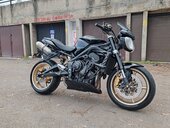 Triumph Street Triple R 675