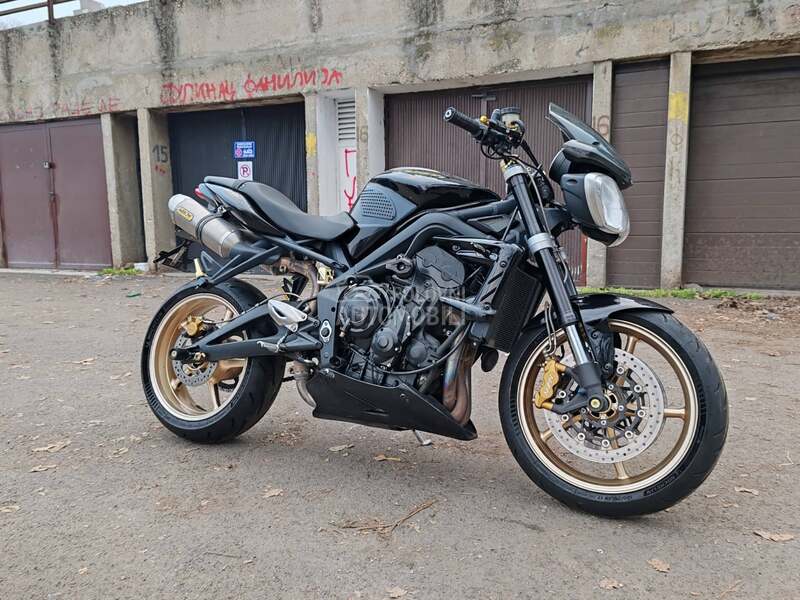 Triumph Street Triple R 675