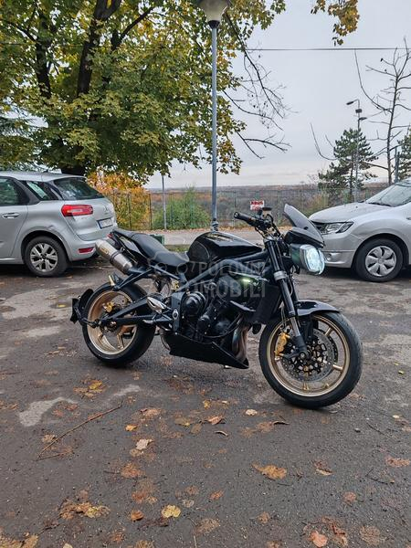 Triumph Street Triple R 675