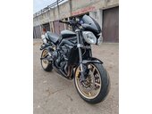Triumph Street Triple R 675