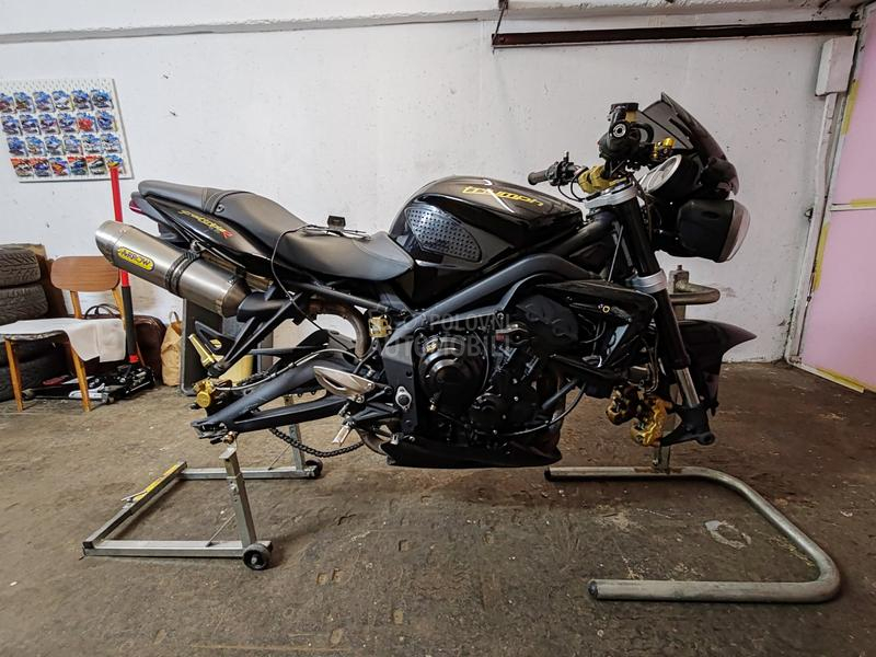 Triumph Street Triple R 675