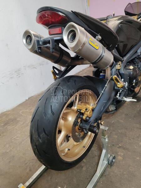 Triumph Street Triple R 675
