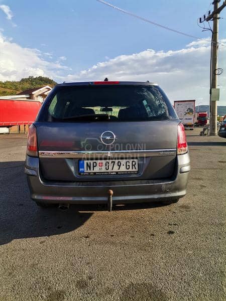 Opel Astra H 