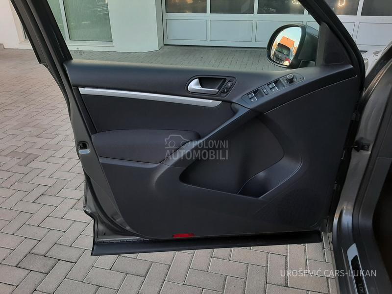 Volkswagen Tiguan Lounge DSG 4x4 CH