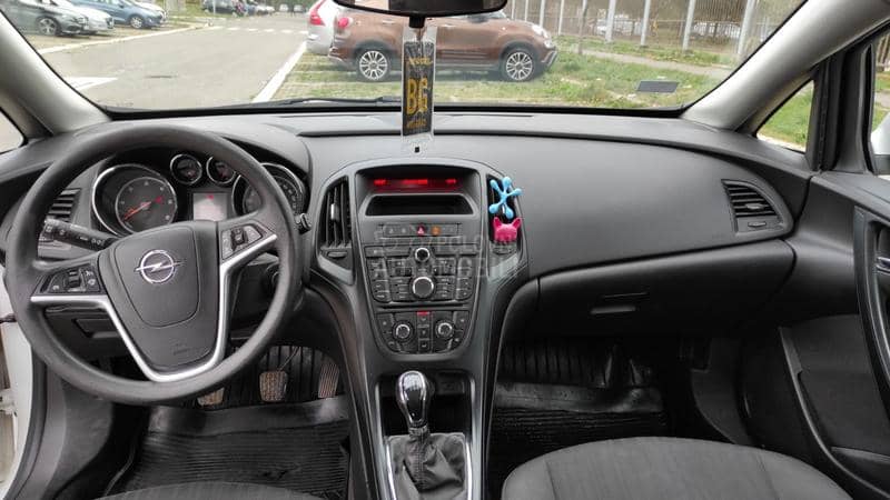 Opel Astra J 1.7 CDTI