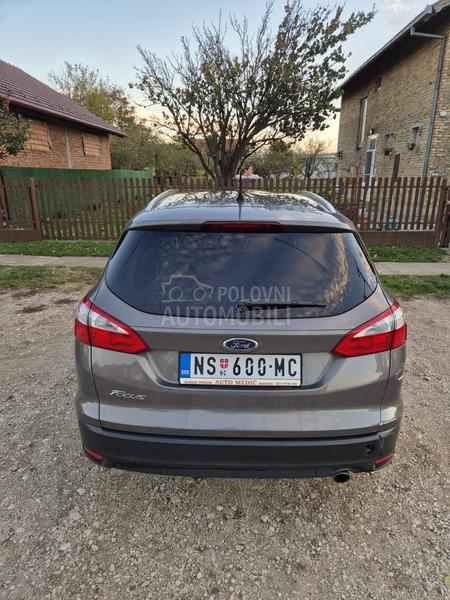 Ford Focus 2.0, TITANIUM