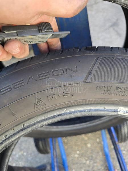 Dunlop 215/55 R17 Sve sezone