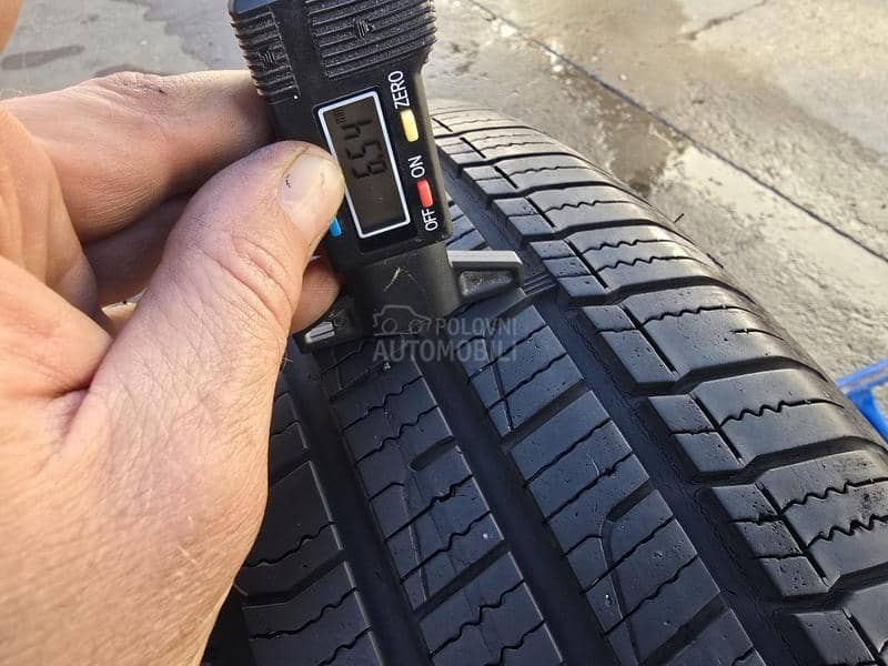 Dunlop 215/55 R17 Sve sezone