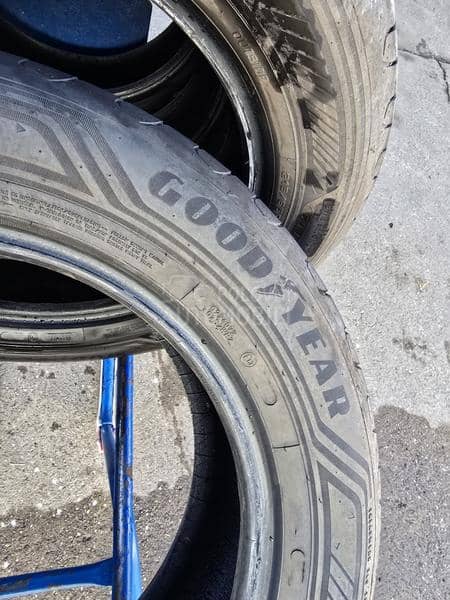 Goodyear 215/65 R17 Letnja