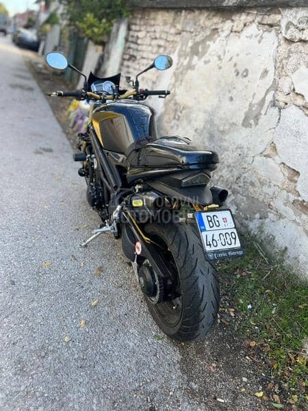 Triumph speed triple 1050