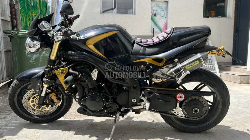 Triumph speed triple 1050