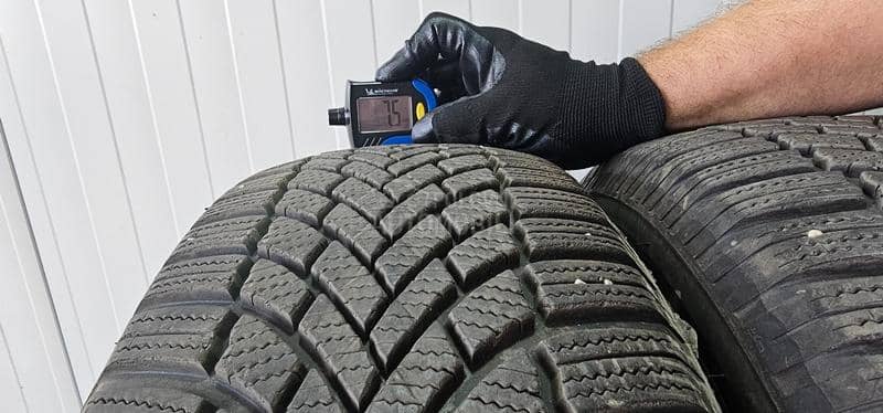 Bridgestone 225/65 R17 Zimska