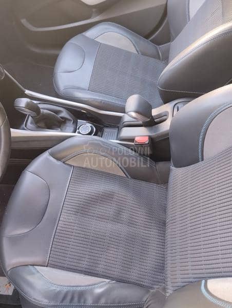 Peugeot 2008 Urban Cross