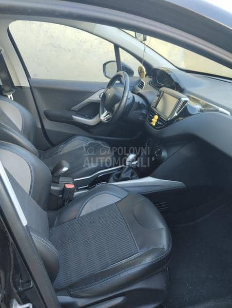 Peugeot 2008 Urban Cross