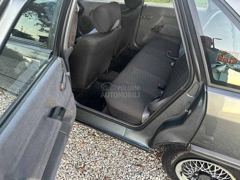 Renault R 21 1.4 8v Tng