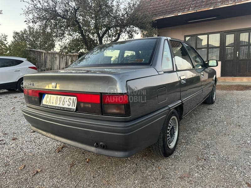 Renault R 21 1.4 8v Tng