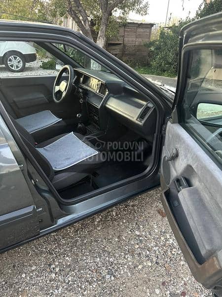 Renault R 21 1.4 8v Tng