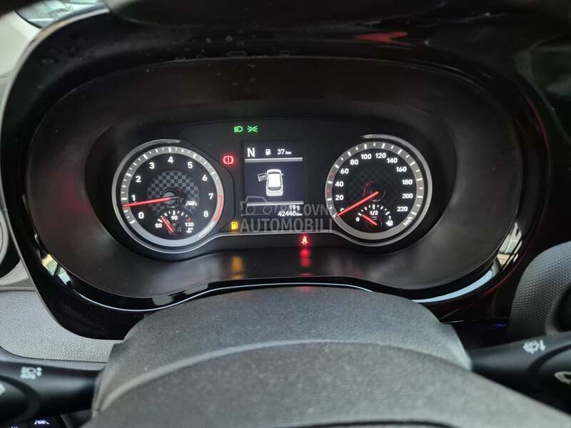 Hyundai i10 1.2/NOV/42000k.