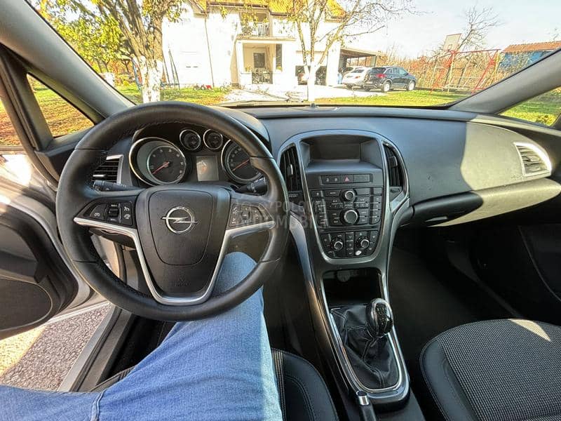 Opel Astra J re st yl e