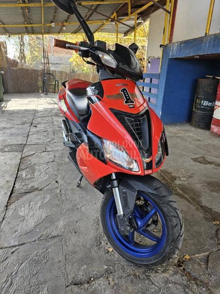Aprilia sr50