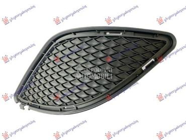 RESETKA PREDNJEG BRANIKA Desno za Mercedes Benz CLA Klasa od 2013. do 2016. god.