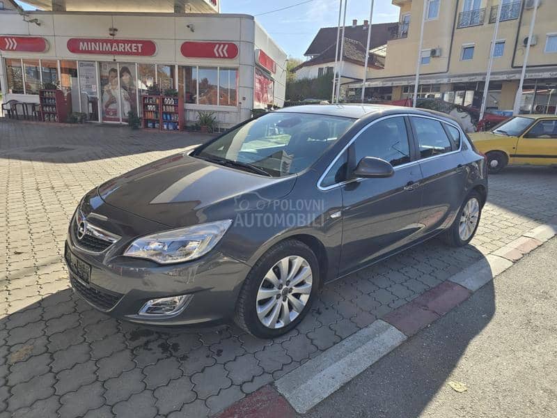 Opel Astra J 