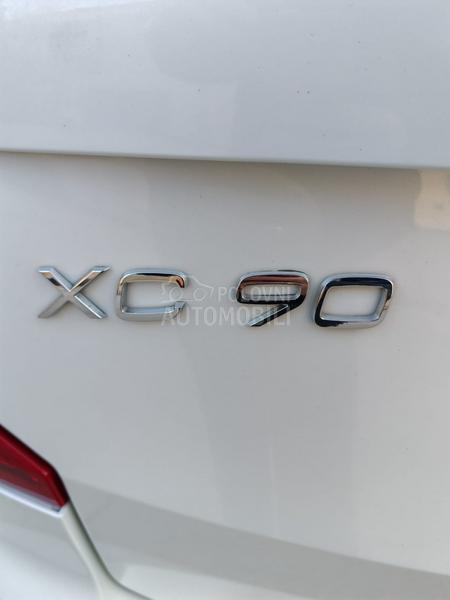 Volvo XC90 PLUG IN HIBRID