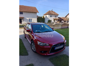 Mitsubishi Lancer 