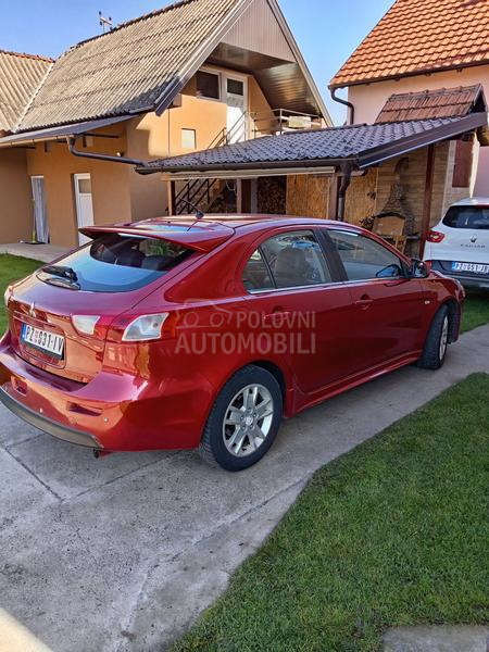 Mitsubishi Lancer 