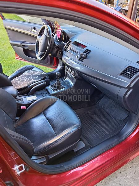 Mitsubishi Lancer 