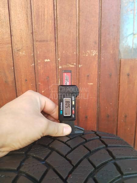 Bridgestone 215/55 R17 Zimska