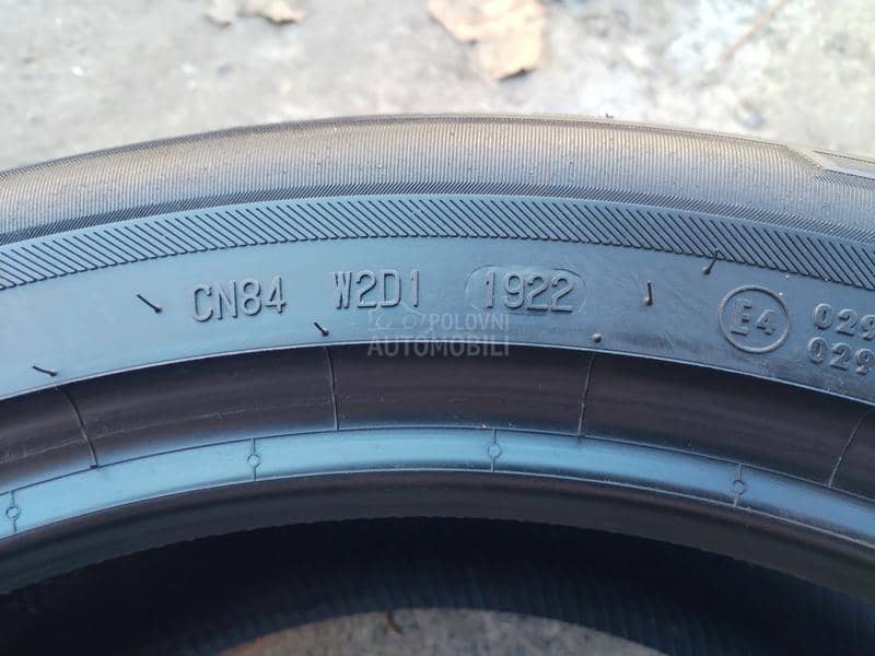 Barum 235/50 R19 Zimska
