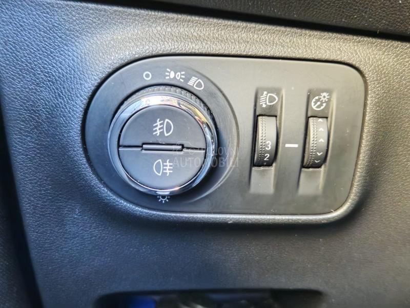 Opel Corsa E 1.4 ENJOY B14XEL