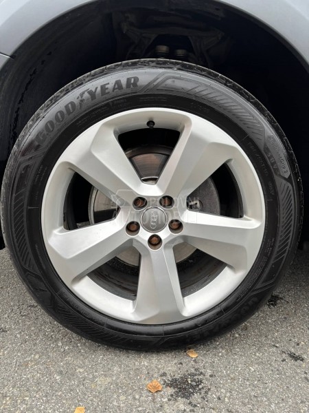 Audi Q5 2.0TDI quattro Sline