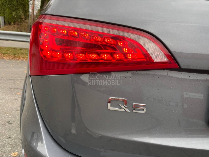 Audi Q5 2.0TDI quattro Sline