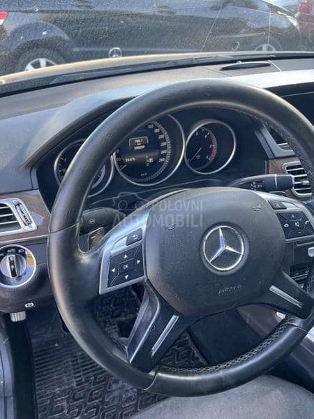 Mercedes Benz E 220 