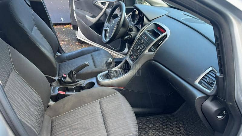 Opel Astra J 1.7 cdti