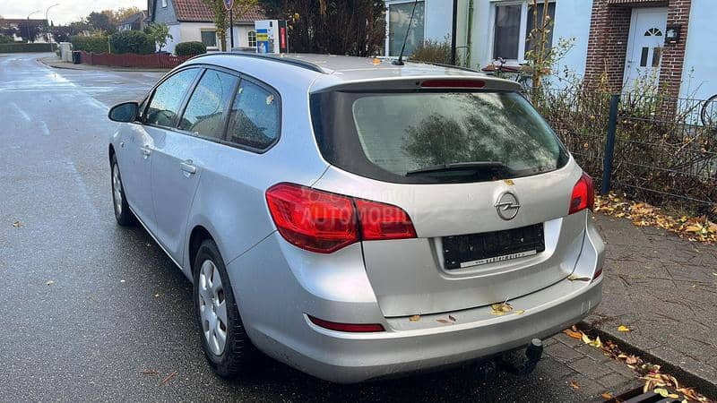 Opel Astra J 1.7 cdti