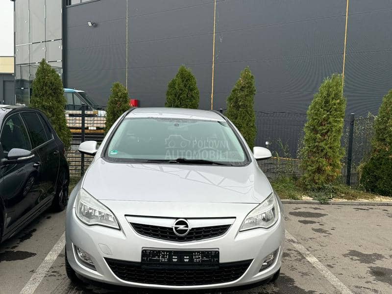 Opel Astra J 1.7 cdti