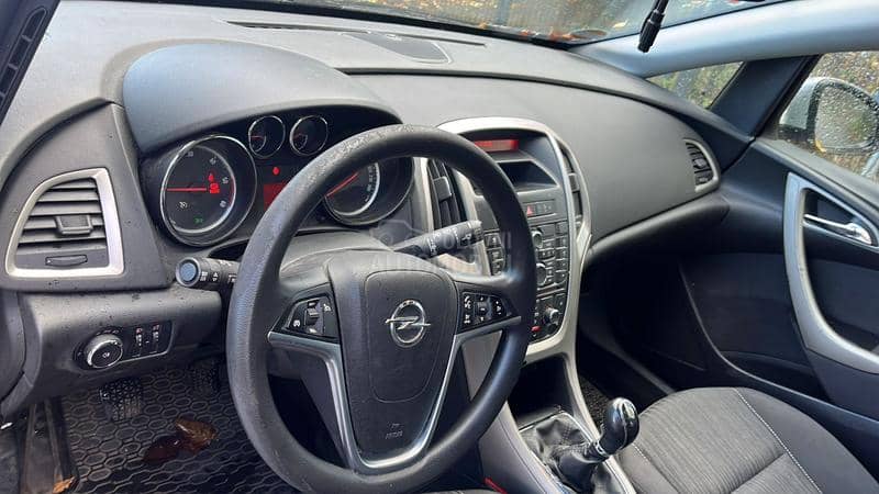 Opel Astra J 1.7 cdti