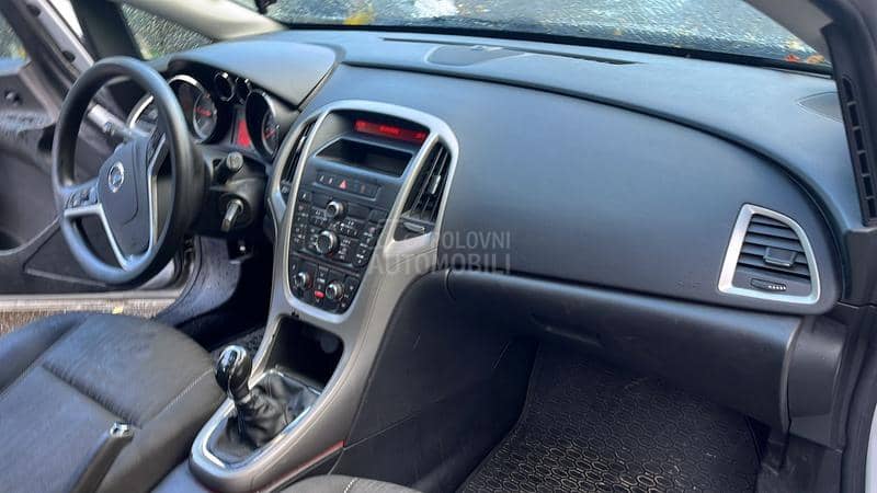 Opel Astra J 1.7 cdti