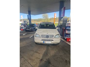 Mercedes Benz ML 320 