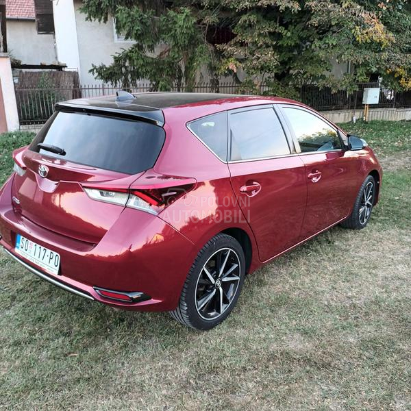 Toyota Auris 1.6