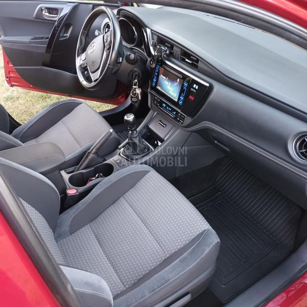 Toyota Auris 1.6